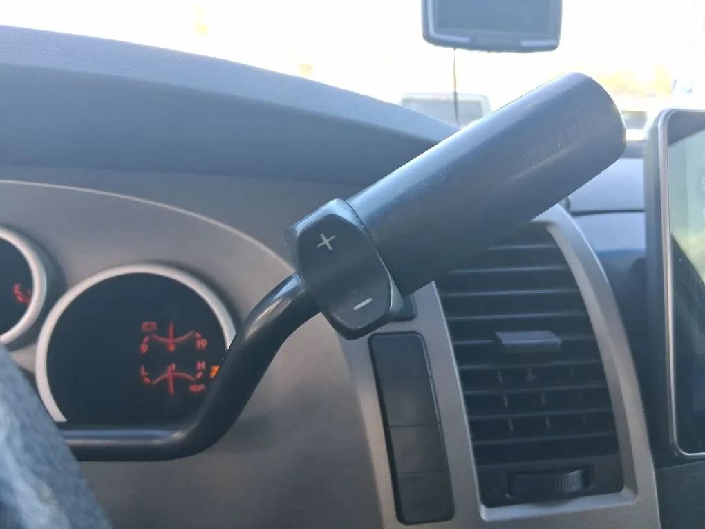 Used 2010 Toyota Tundra 4x4 Double Cab image 15