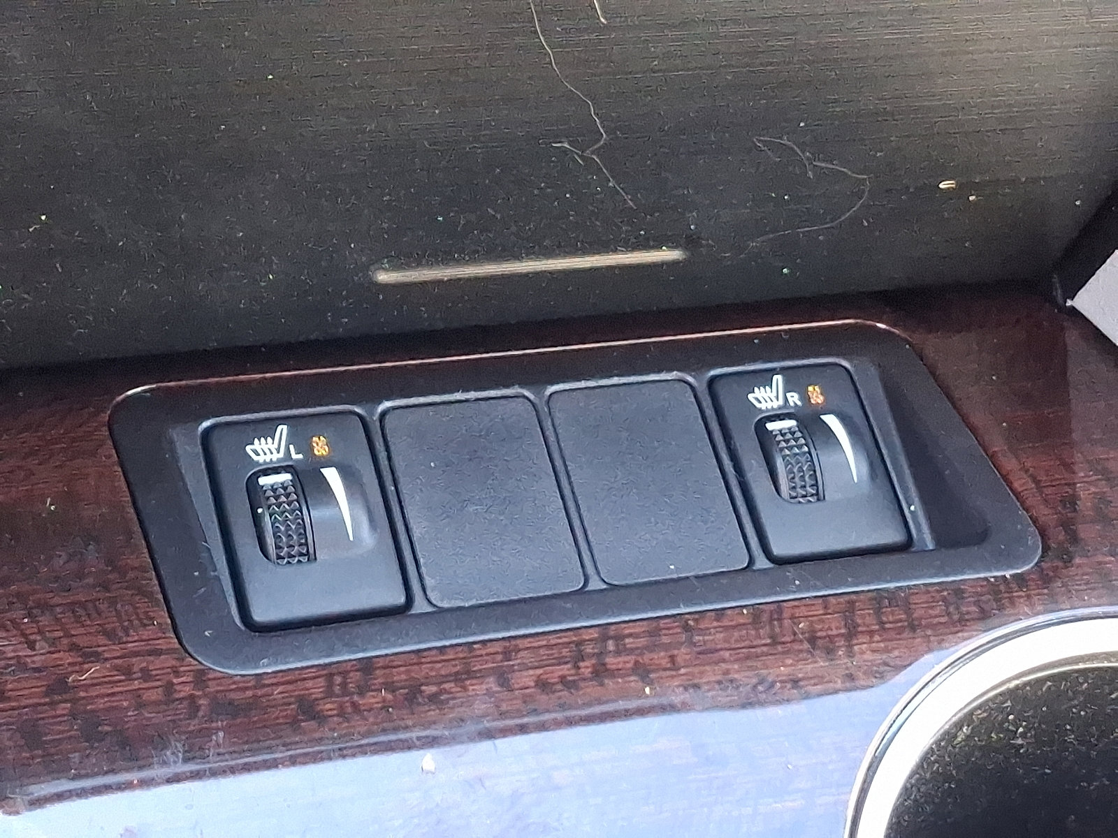 Used 2014 Toyota Camry XLE image 24