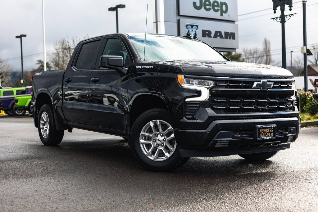 Used 2024 Chevrolet Silverado 1500 RST AWD/4WD image 1