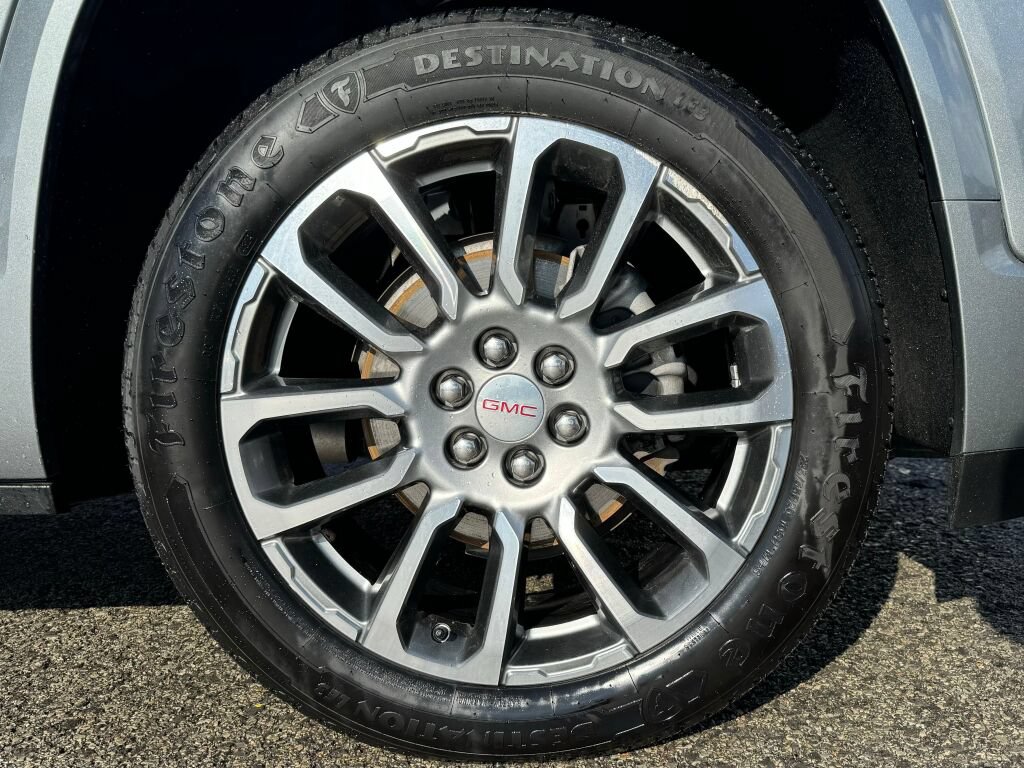 Used 2023 GMC Acadia Denali w/ Denali Technology Package AWD/4WD image 12