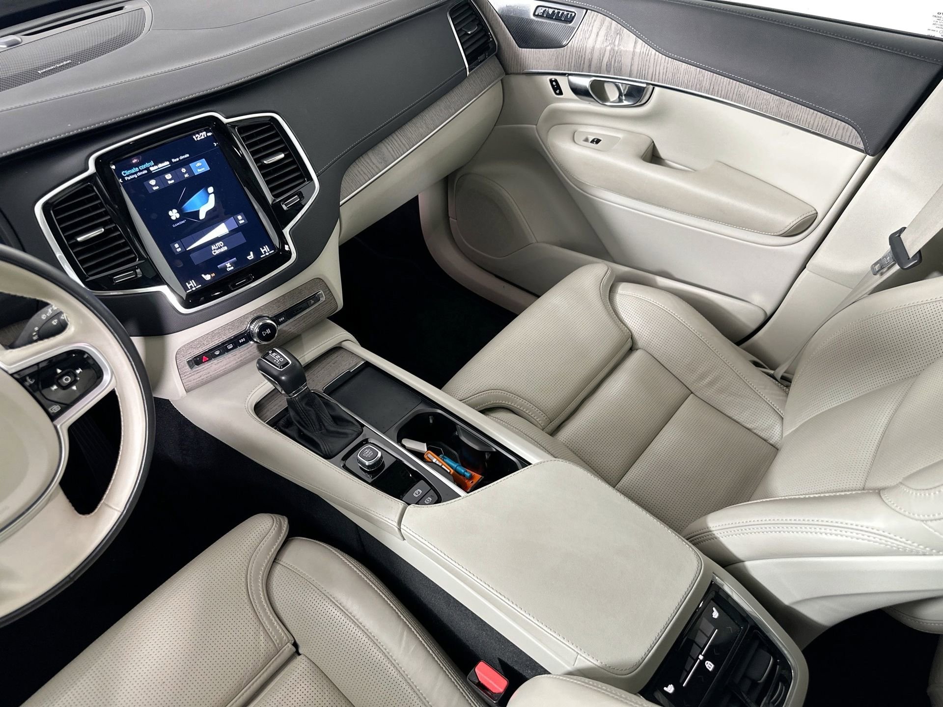 Certified 2022 Volvo XC90 T6 Inscription w/ Advanced Package image 25