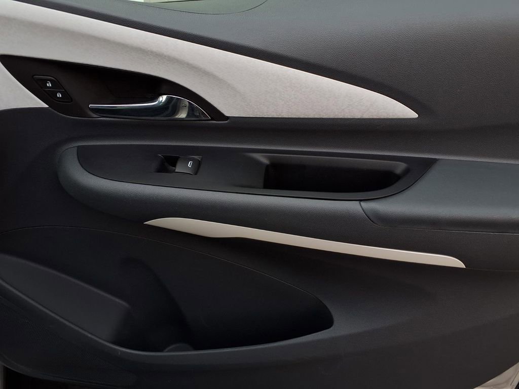 Used 2017 Chevrolet Bolt Premier image 22