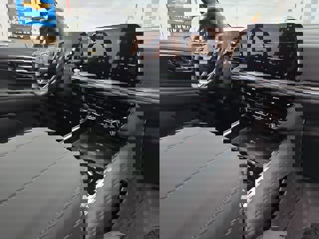 New 2026 Chevrolet Suburban LT w/ Comfort Package image 17