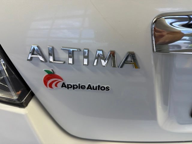 Used 2011 Nissan Altima 2.5 S FWD image 10