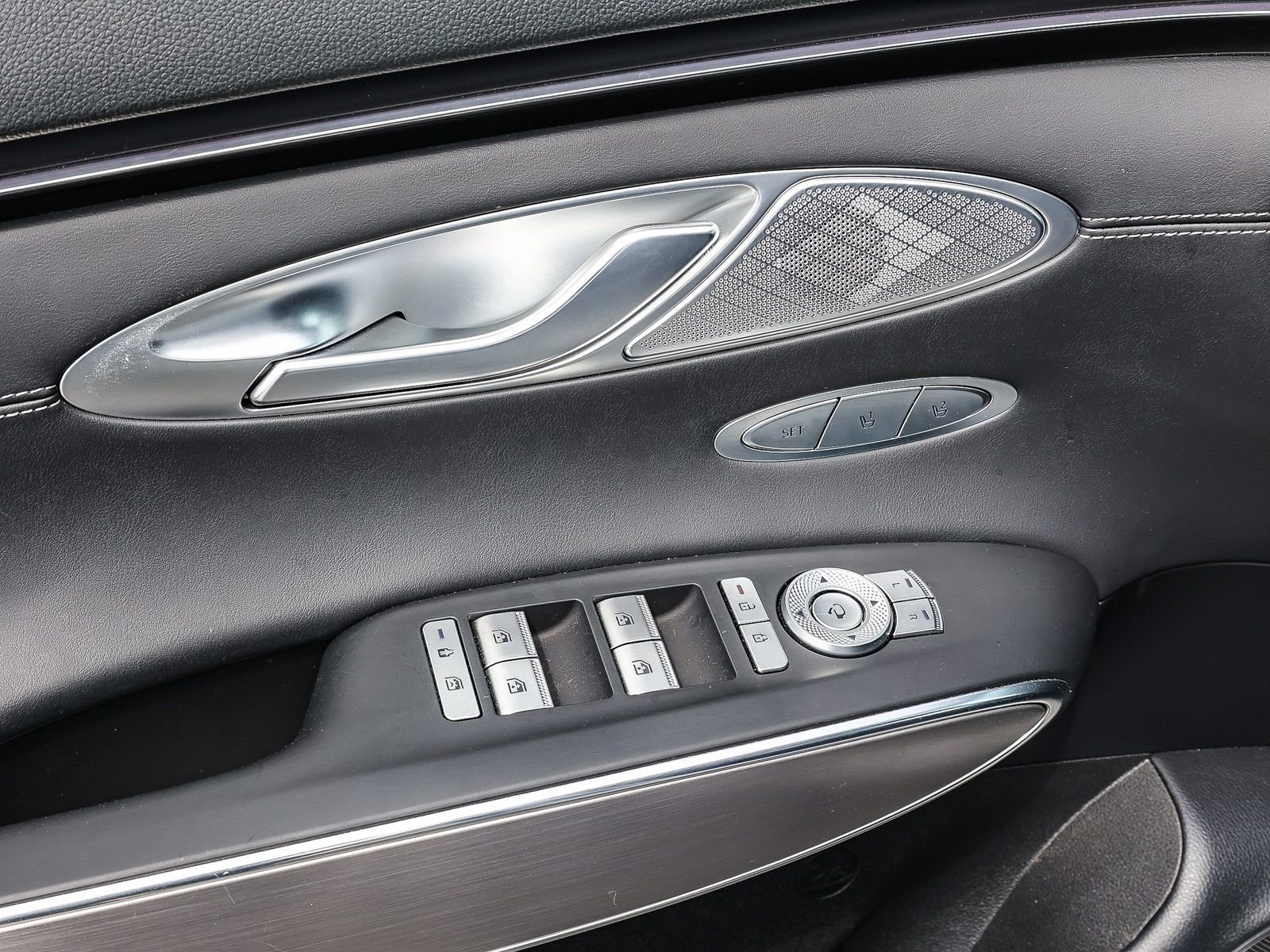 Used 2026 Genesis GV70 2.5T Select image 22