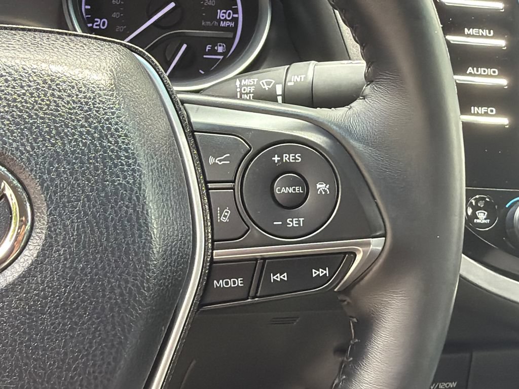 Used 2018 Toyota Camry XLE FWD image 26