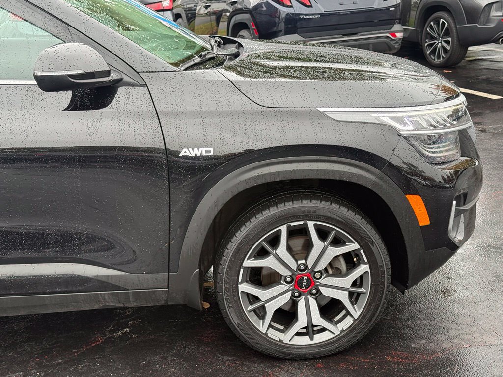 Used 2022 Kia Seltos SX w/ Sunroof Package AWD/4WD image 10