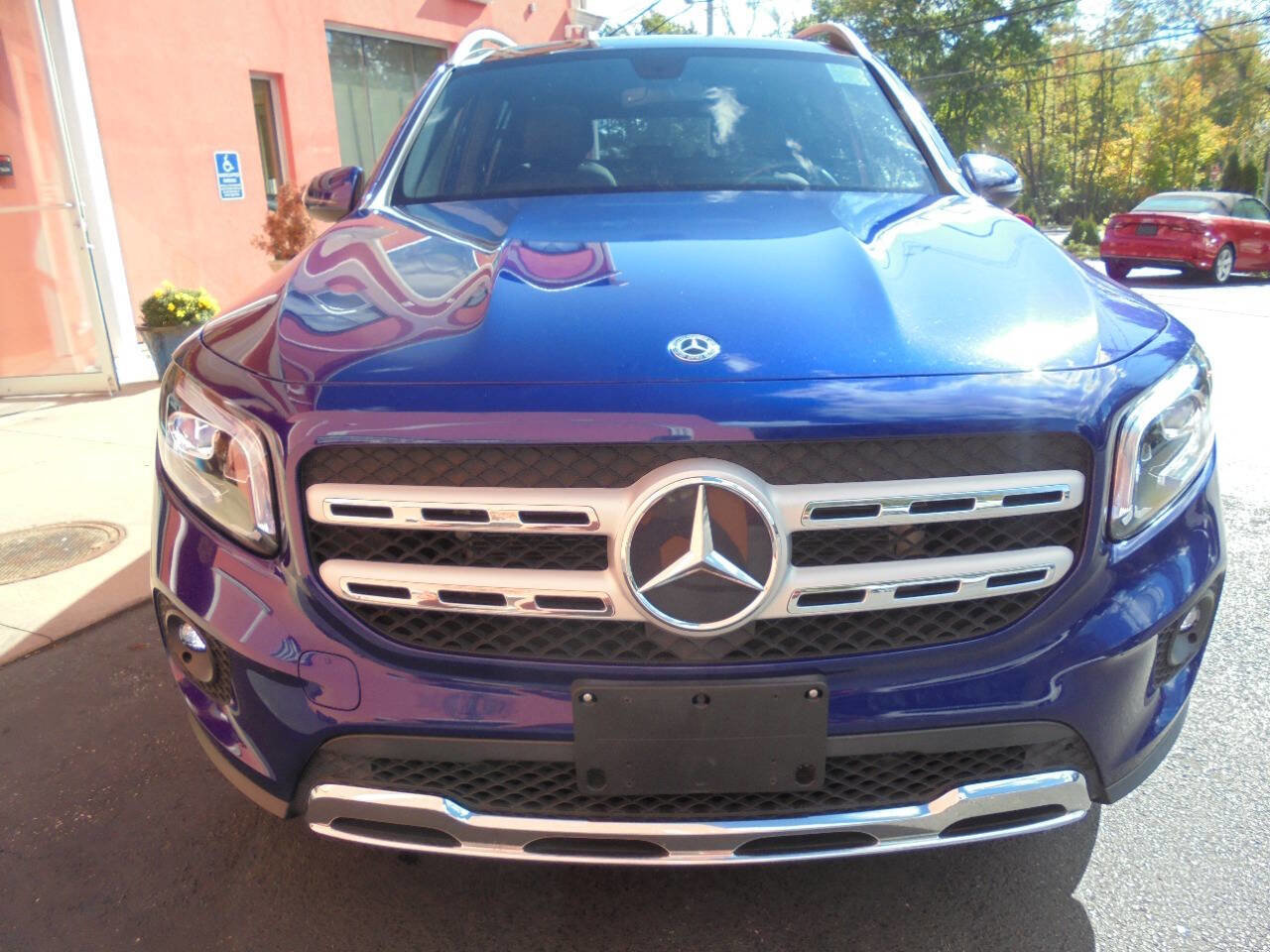 Used 2020 Mercedes-Benz GLB 250 4MATIC w/ Premium Package image 39