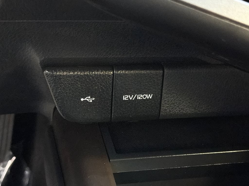 Used 2024 Toyota Camry SE FWD image 30