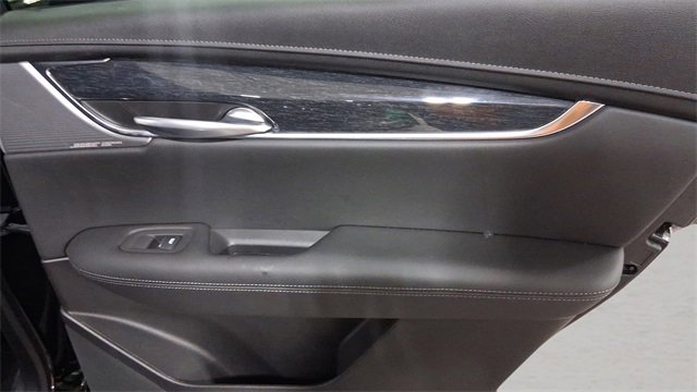 Used 2022 Cadillac XT5 Premium Luxury w/ Technology Package image 16