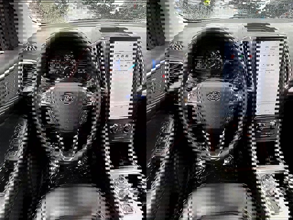 Used 2023 Ford Edge SEL AWD/4WD image 16