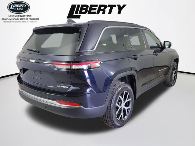 Used 2024 Jeep Grand Cherokee Limited AWD/4WD image 3