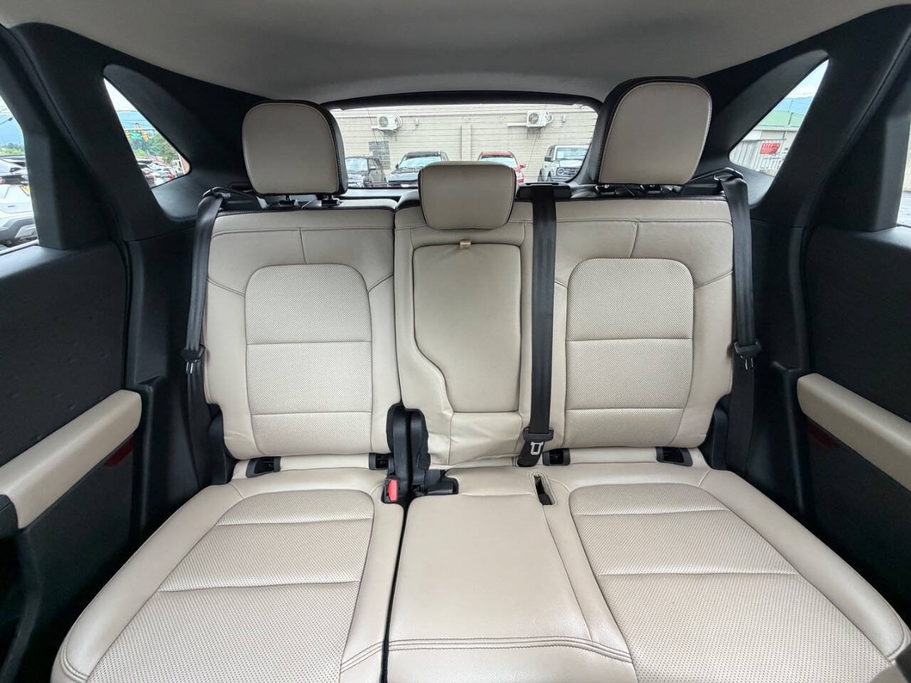 Used 2020 Ford Escape Titanium AWD/4WD image 27