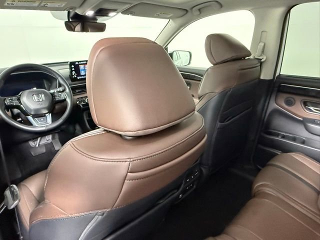 Used 2025 Honda Pilot Elite image 37