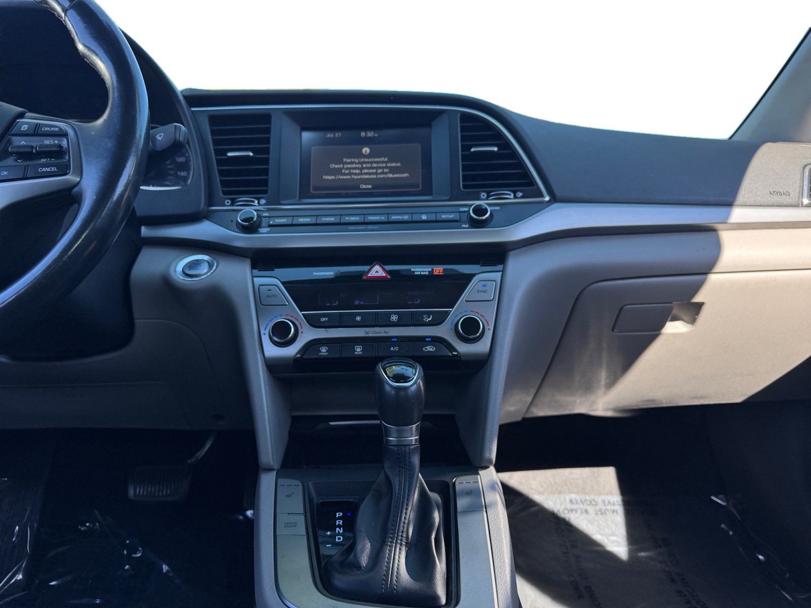 Used 2017 Hyundai Elantra Limited FWD image 11