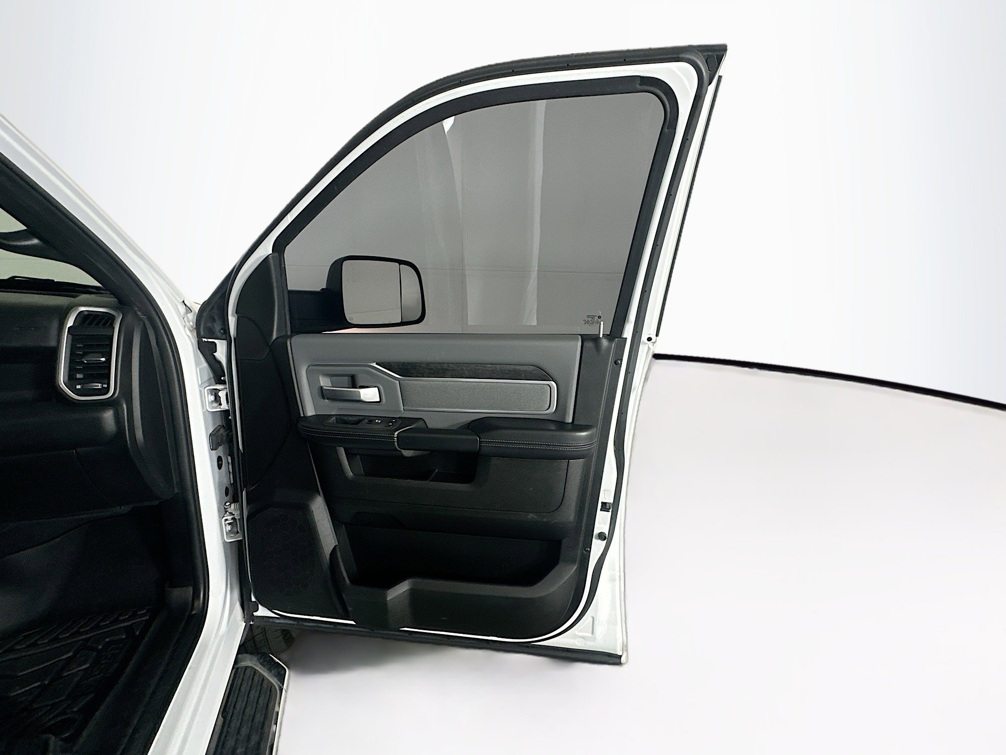Used 2022 RAM 2500 Big Horn image 29