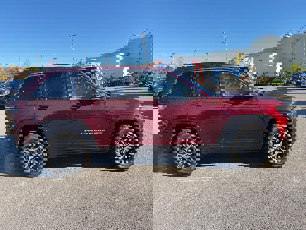 New 2025 Jeep Grand Cherokee Limited image 8