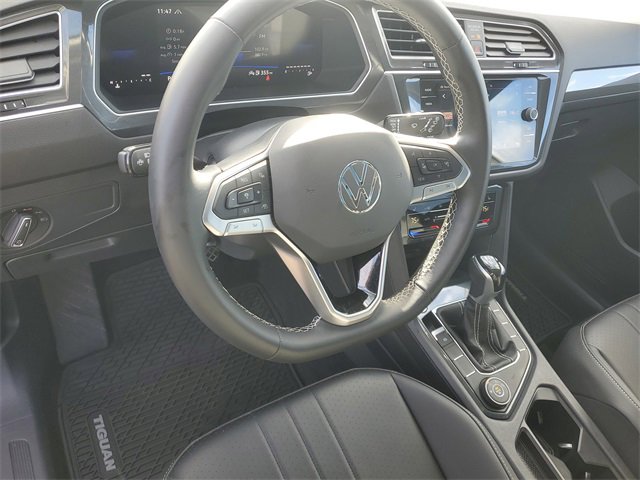 Certified 2024 Volkswagen Tiguan SE image 18