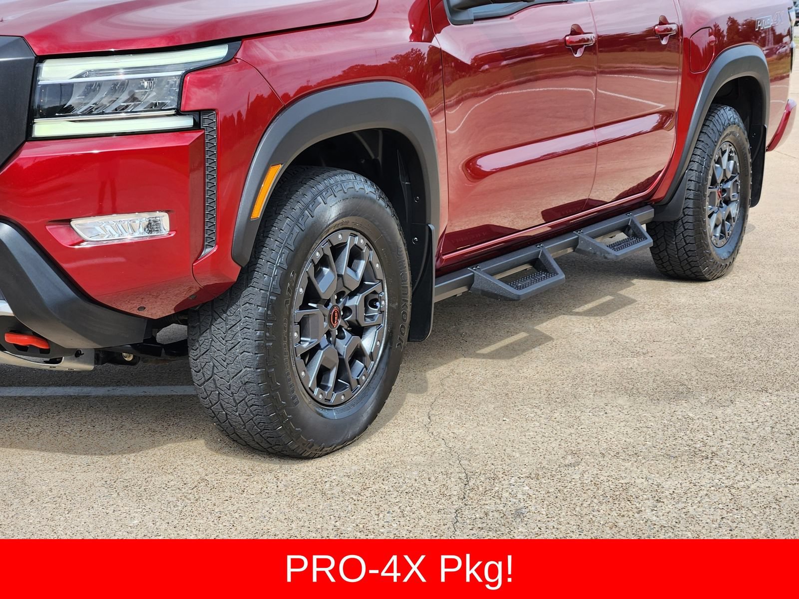 Used 2022 Nissan Frontier PRO-4X w/ Pro-4X Premium Package AWD/4WD image 12