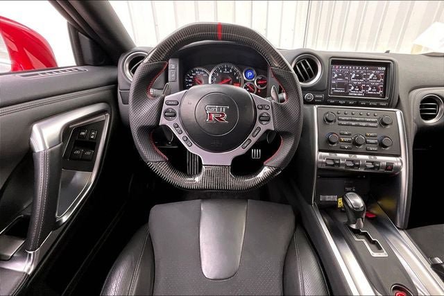 Used 2010 Nissan GT-R Premium AWD/4WD image 5