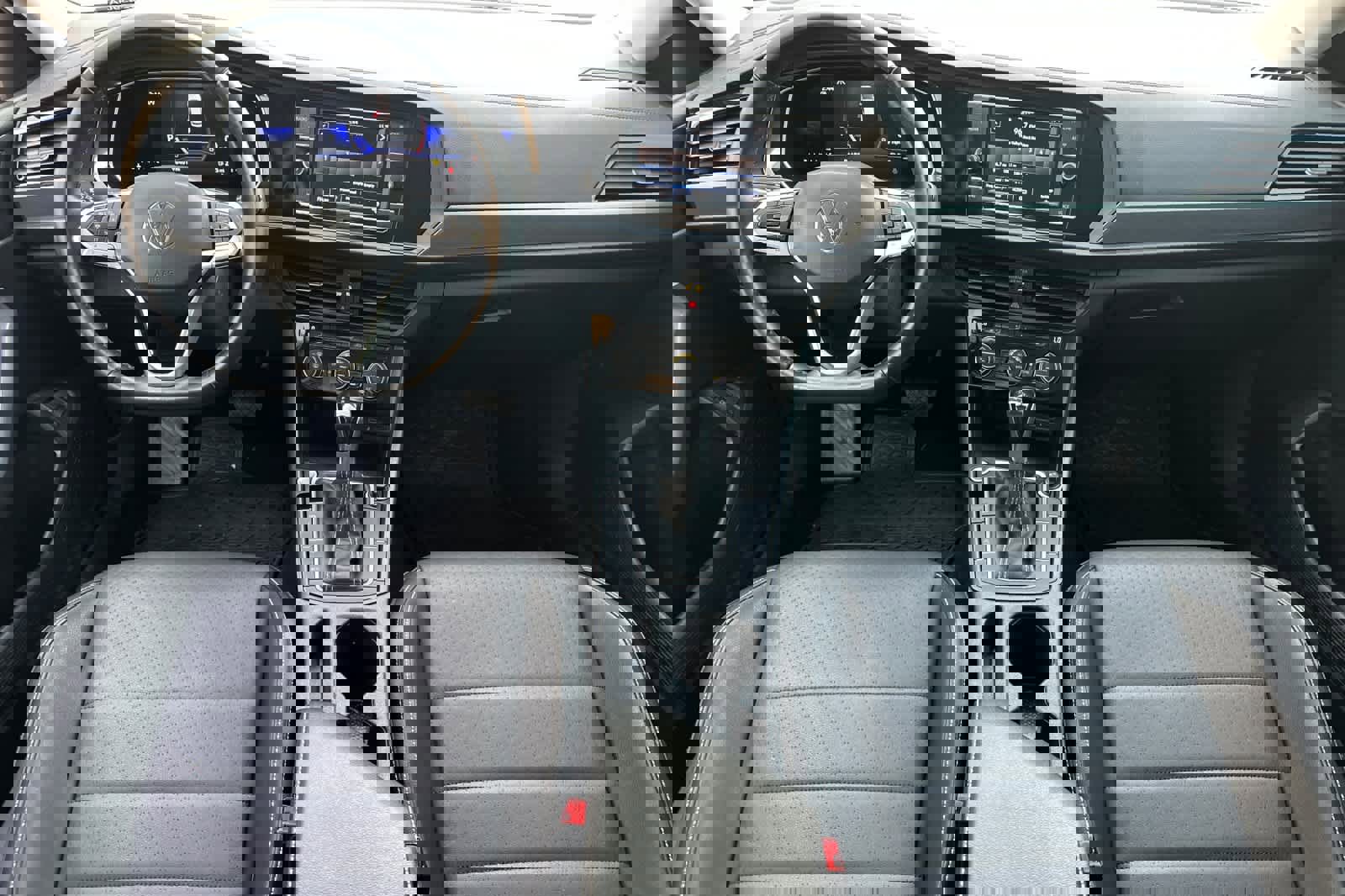 Used 2022 Volkswagen Jetta SE image 12