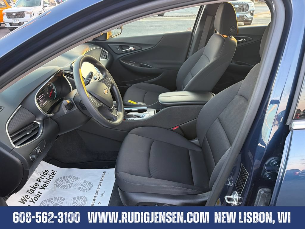 Used 2021 Chevrolet Malibu LT FWD image 9