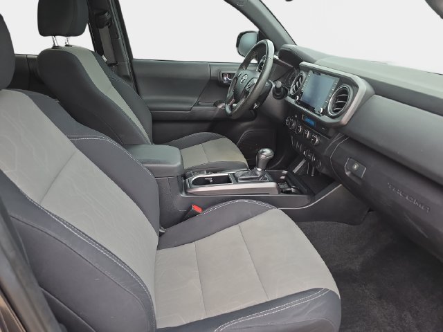 Used 2021 Toyota Tacoma TRD Sport AWD/4WD image 12