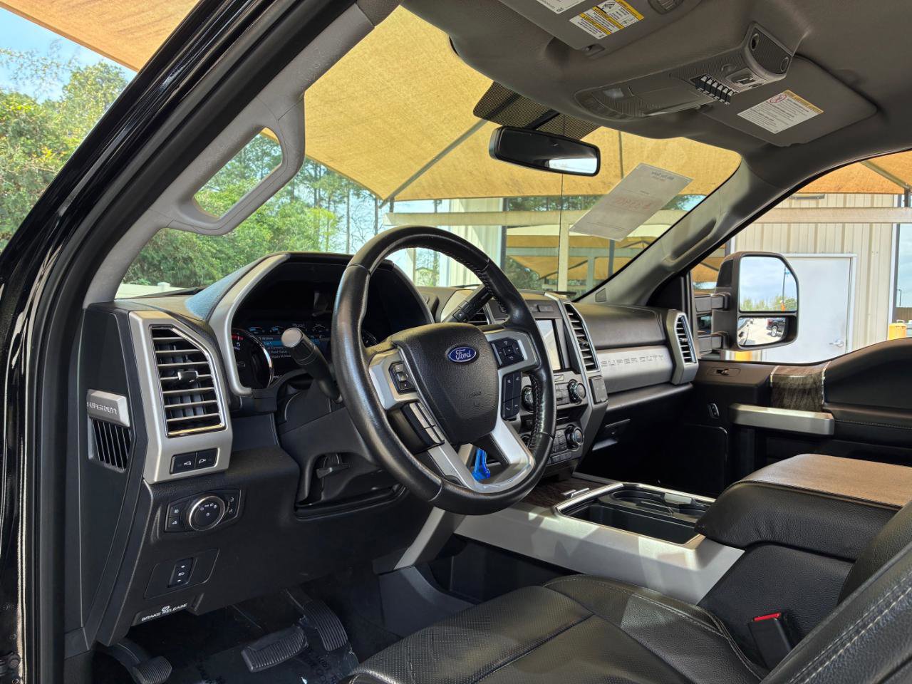 Used 2017 Ford F250 Lariat w/ Lariat Value Package image 14