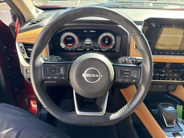 Used 2023 Nissan Rogue Platinum w/ Platinum Premium Package image 15