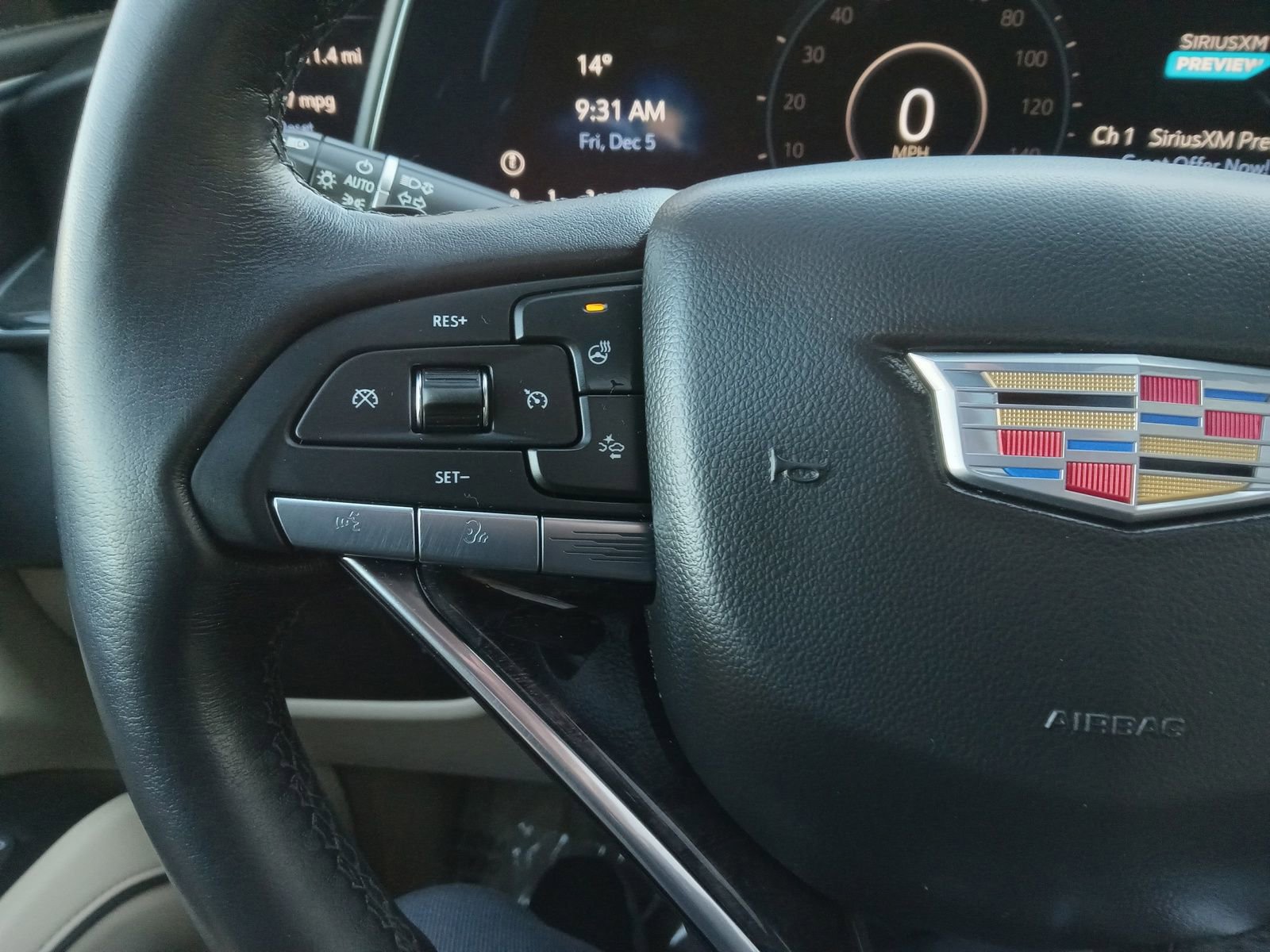 Used 2021 Cadillac Escalade ESV Premium Luxury image 21