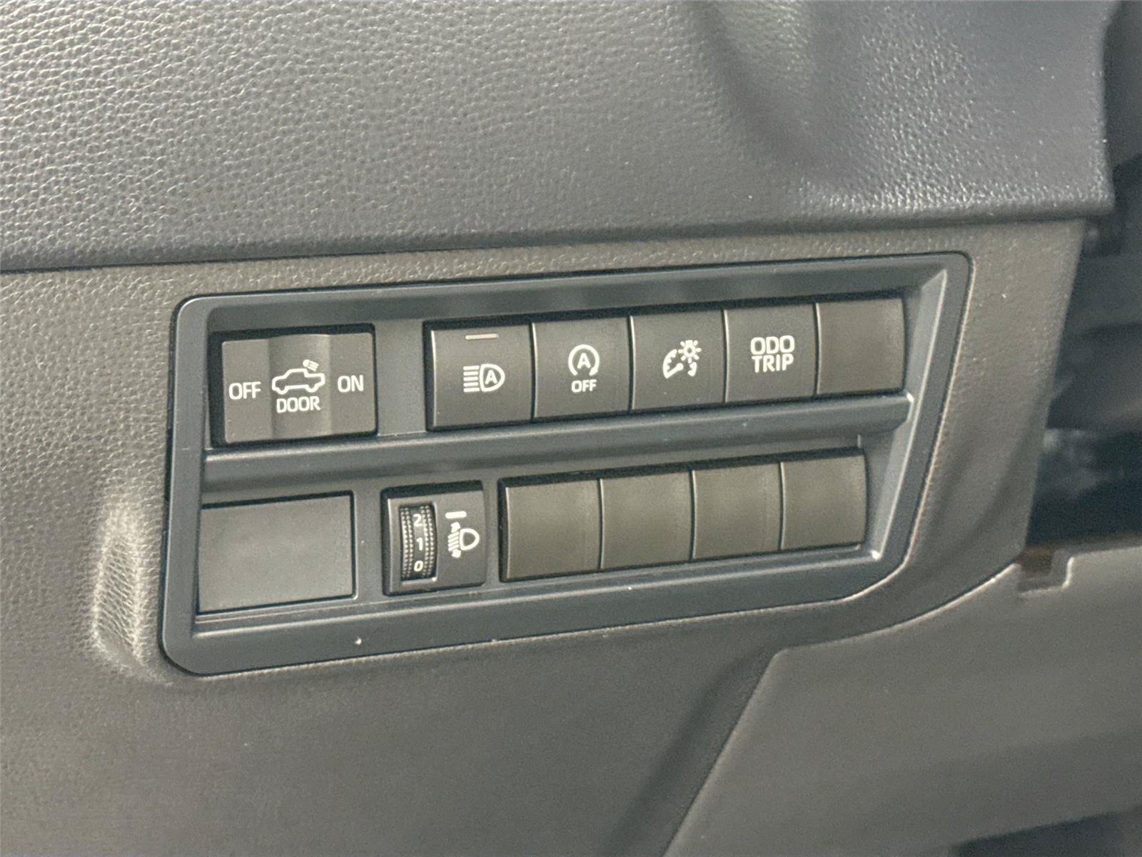 Used 2025 Toyota Tundra SR5 AWD/4WD image 15