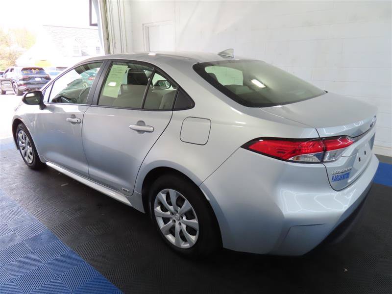 Used 2025 Toyota Corolla LE AWD/4WD image 10