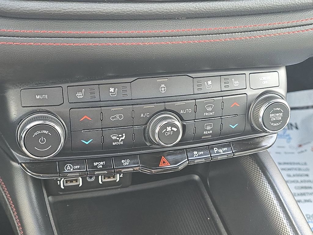 Used 2024 Dodge Durango GT image 25