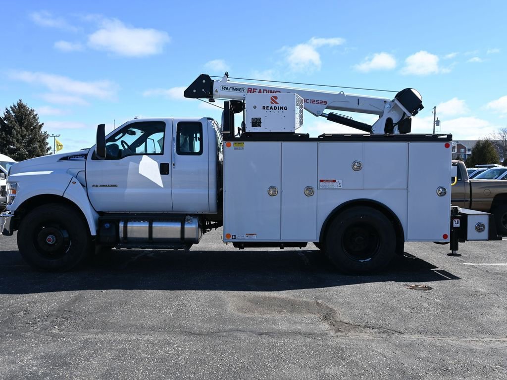 New 2026 Ford F750 2WD SuperCab Super Duty image 9