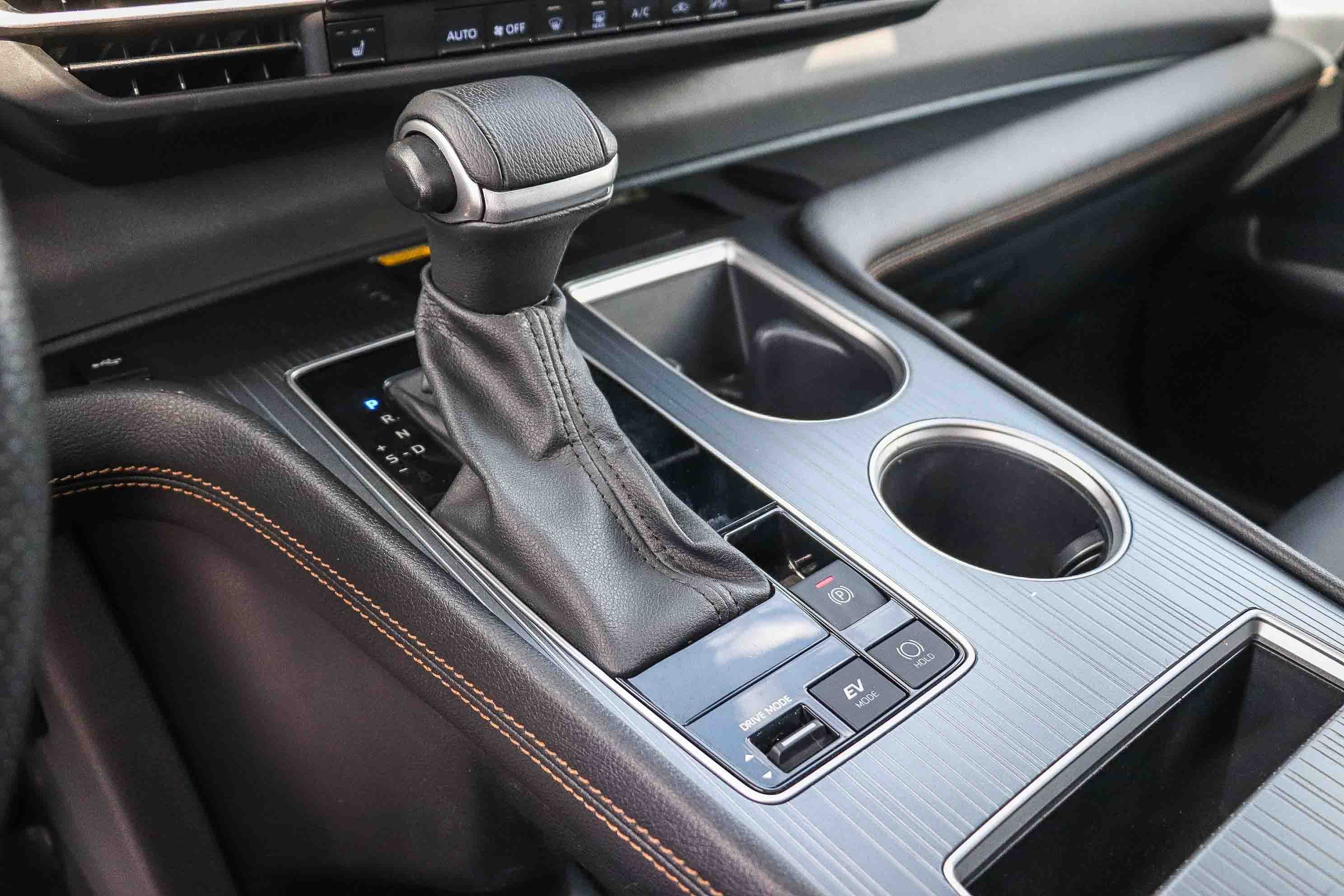 Certified 2024 Toyota Sienna XLE Woodland Edition AWD/4WD image 24