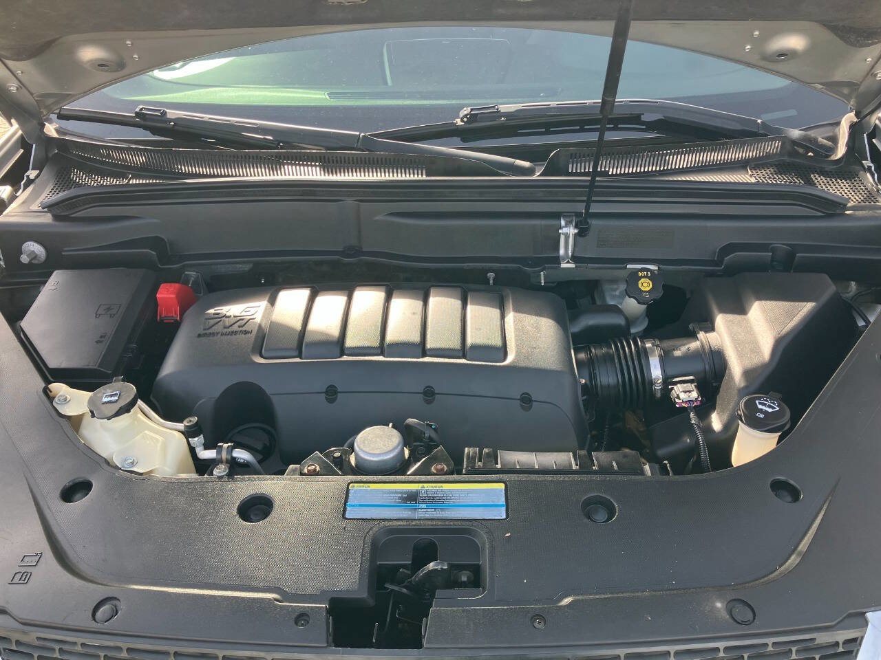 Used 2010 GMC Acadia SLE image 24