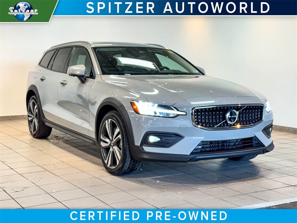 Used 2024 Volvo V60 B5 Cross Country Plus w/ Protection Package Premier