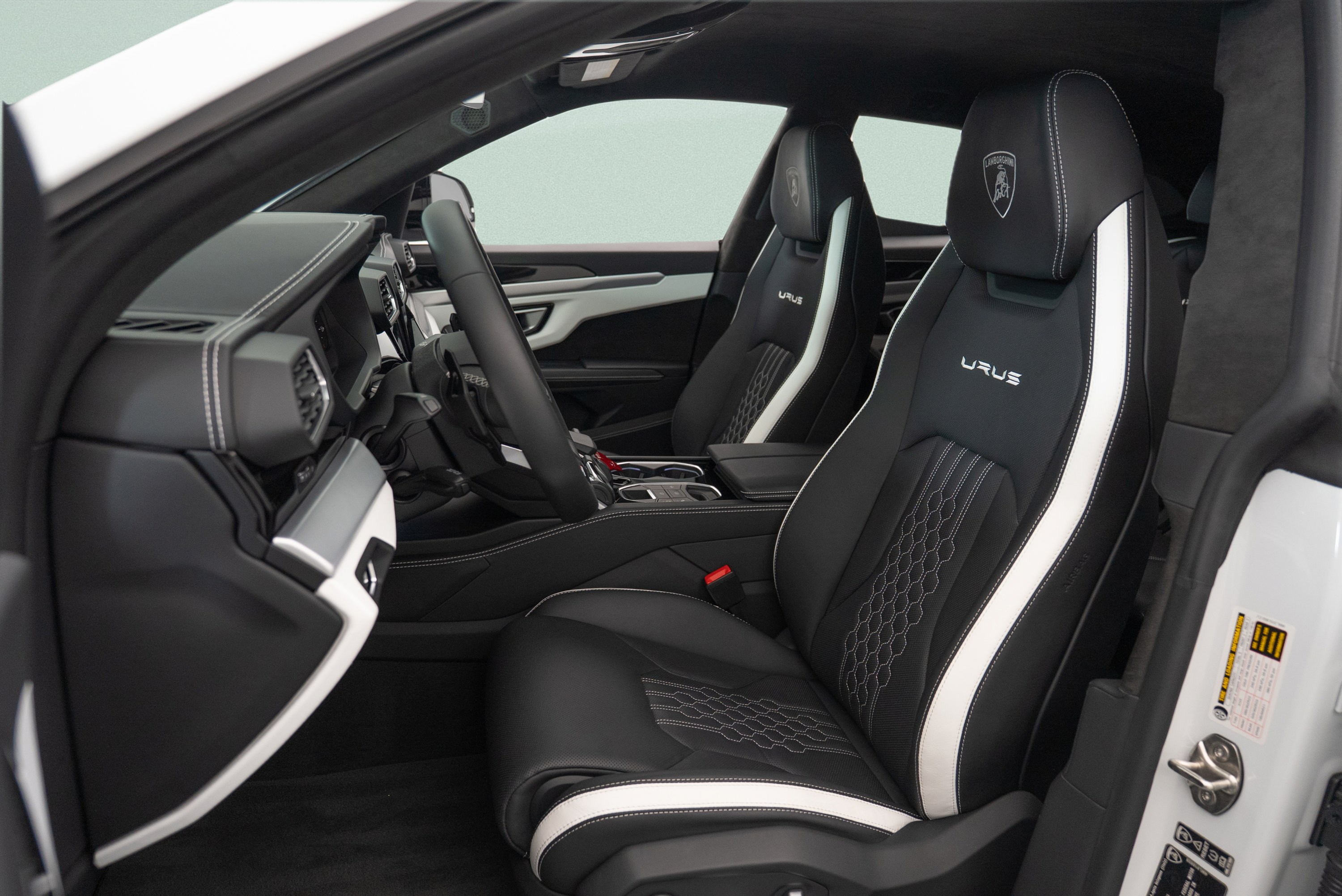 Used 2024 Lamborghini Urus S AWD/4WD image 27