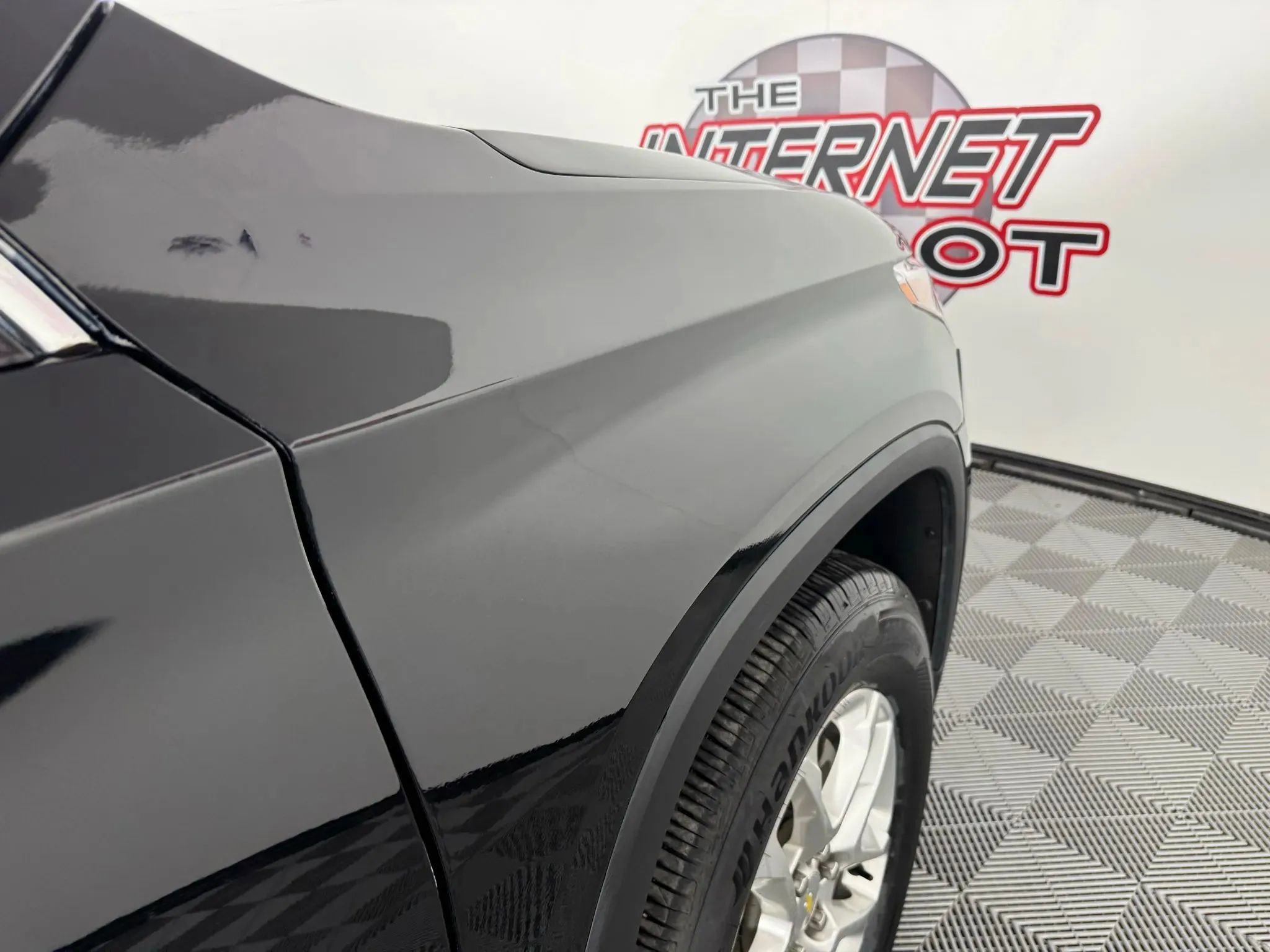 Used 2020 Chevrolet Traverse LT w/ LPO, Floor Liner Package image 32