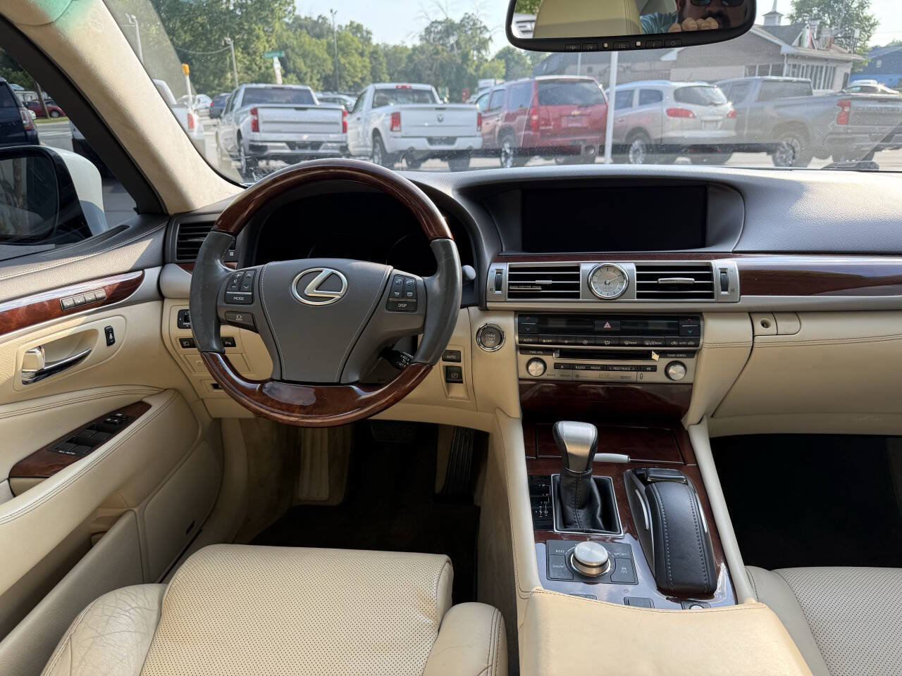 Used 2016 Lexus LS 460 L RWD image 13