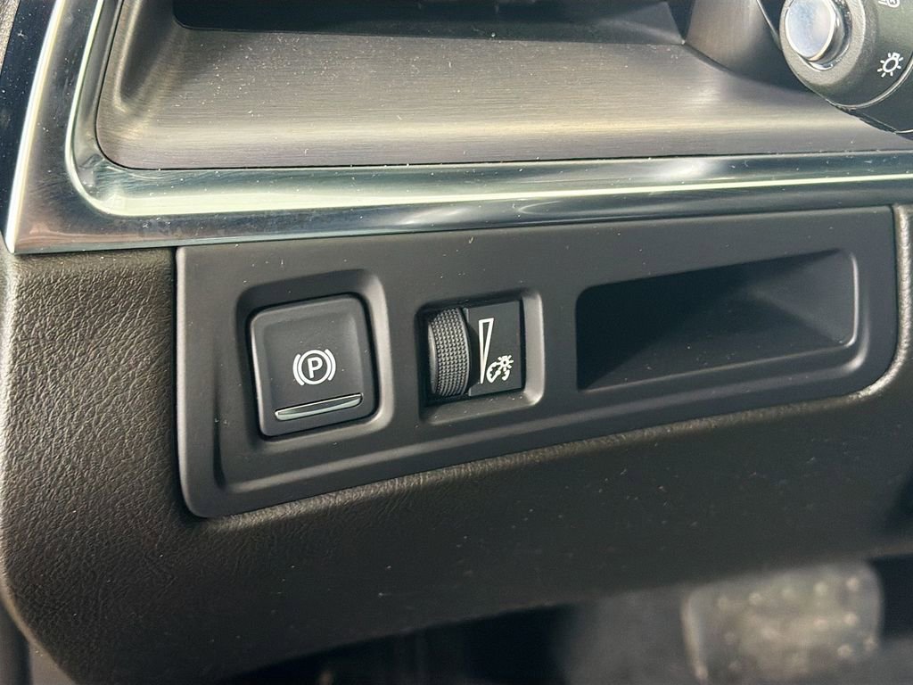 Used 2022 Cadillac XT5 Luxury image 10