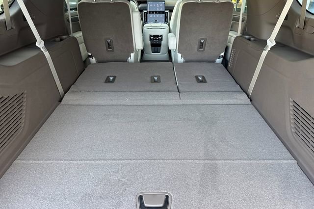 New 2026 GMC Yukon XL Denali image 17