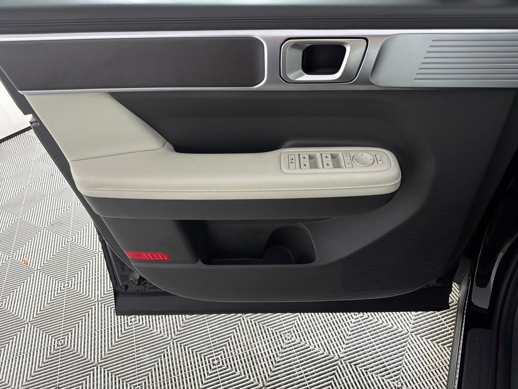 Used 2025 Hyundai Santa Fe SEL image 12