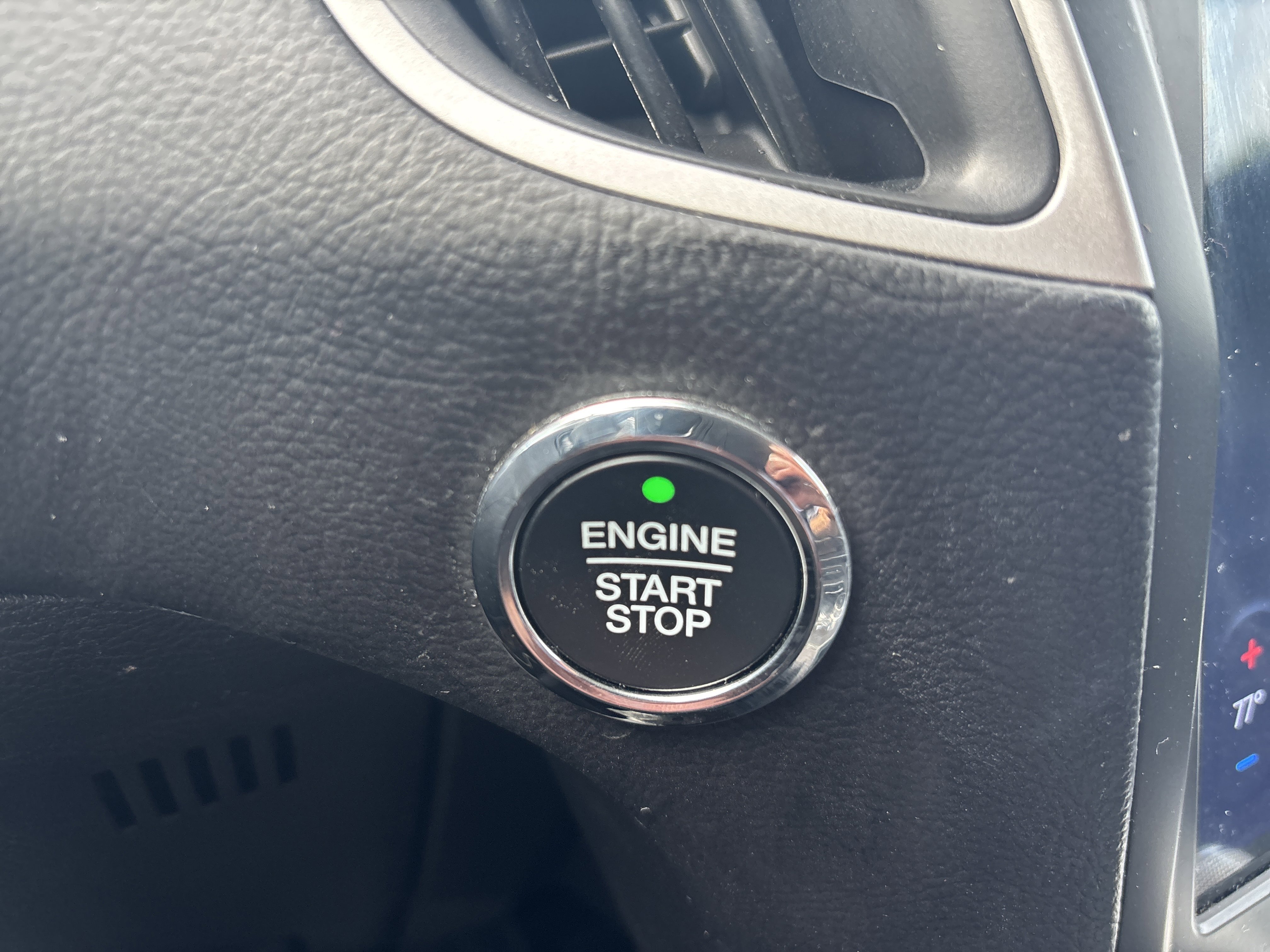 Used 2024 Ford Edge SEL image 30