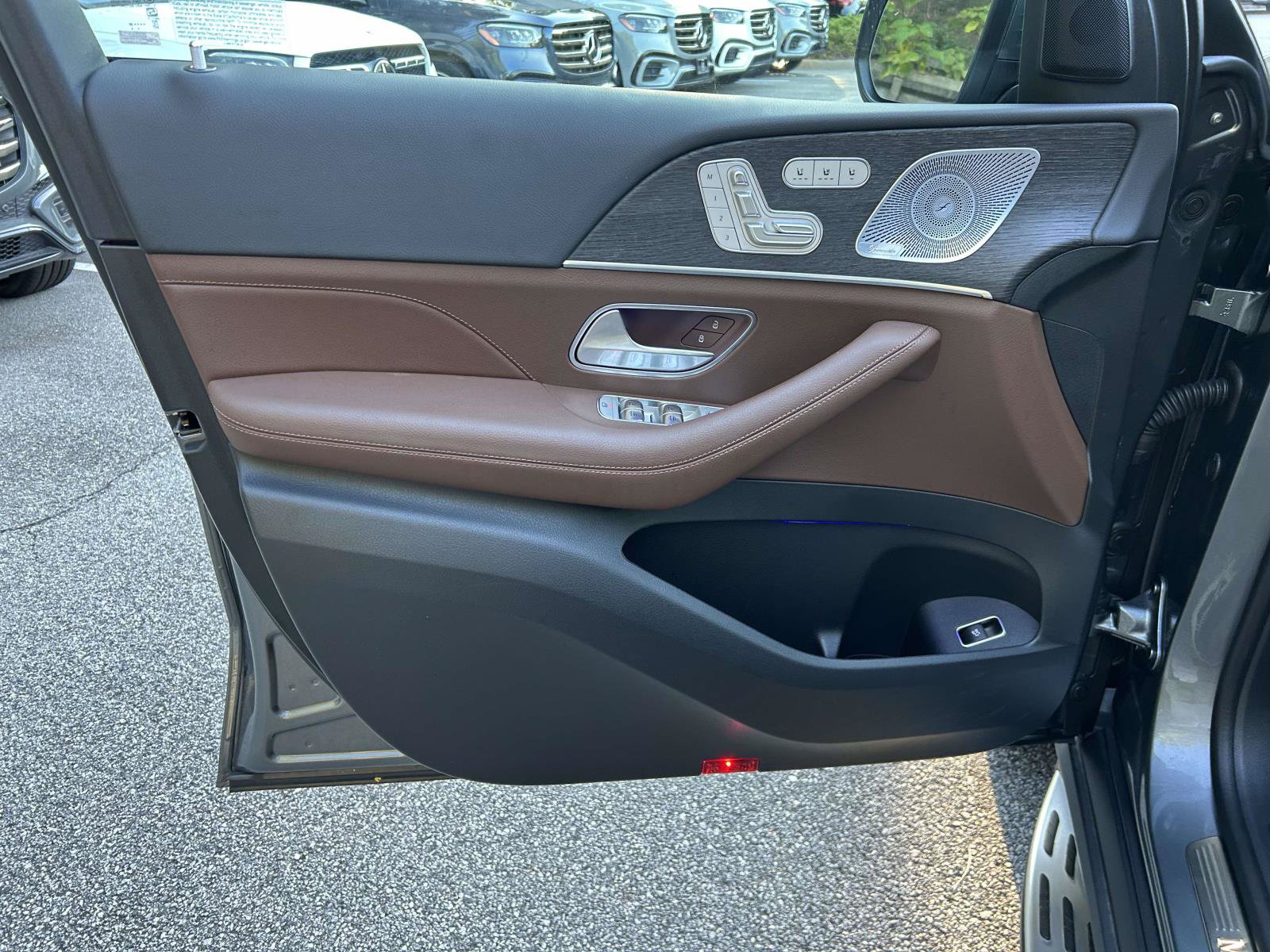 Certified 2025 Mercedes-Benz GLS 450 4MATIC w/ AMG Line Exterior image 18