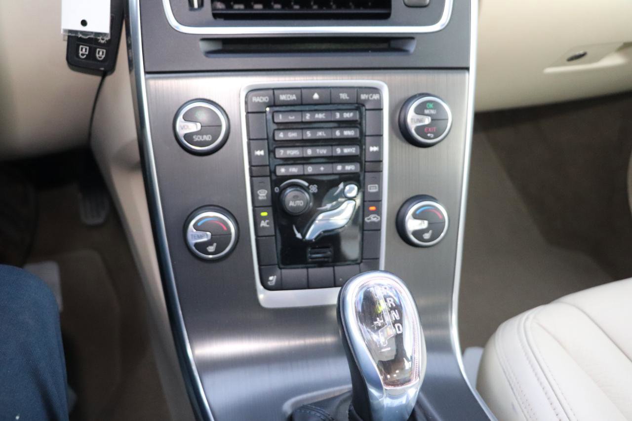 Used 2013 Volvo S60 T5 image 9