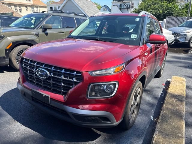 Certified 2024 Hyundai Venue Limited FWD image 1