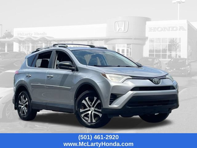 Used 2018 Toyota RAV4 LE FWD image 20
