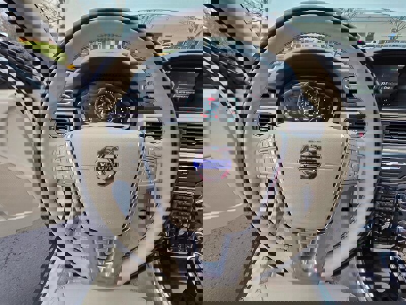 Used 2015 Volvo XC70 T6 Platinum w/ Protection Package image 49