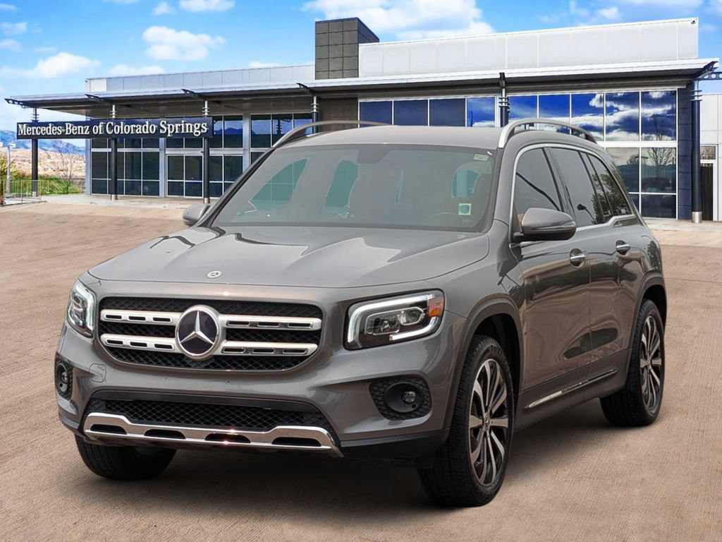 Used 2021 Mercedes-Benz GLB 250 w/ Premium Package image 3